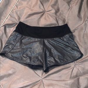 LULULEMON Hottie Hot shorts “Luminosity”